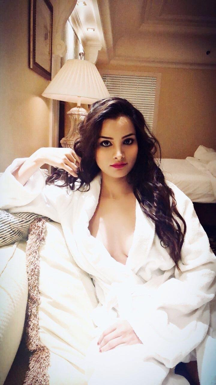 Esocrt Service in Cooke Town and VIP call Girls